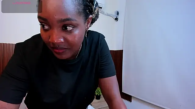 Snapshot of chanel_brunette chatting on 02-20-25, 05:52 chanel brunette online show from 02-20-25, 05:52