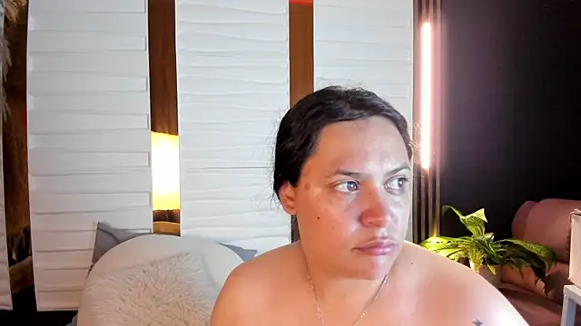 Biiancacox online show from 09-10-25, 03:16