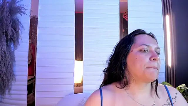 Biiancacox online show from 10-15-25, 02:54