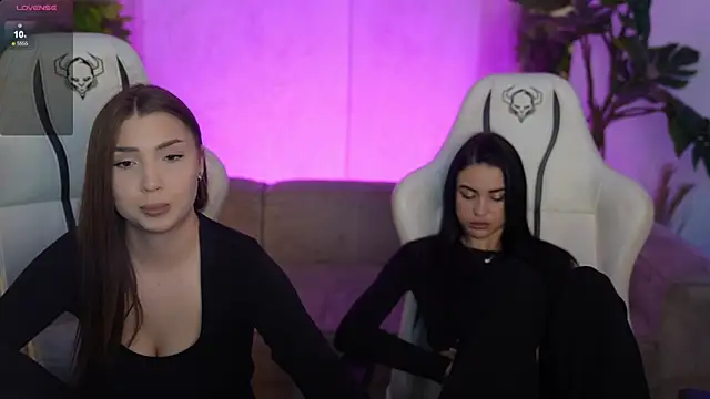 Tina Breeze online show from 12-17-25, 08:19