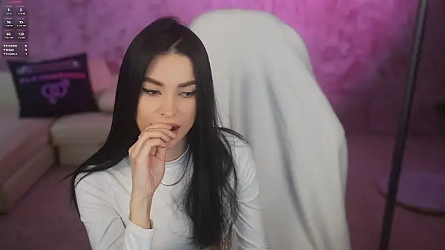 Tina Breeze online show from 04-26-26, 10:23
