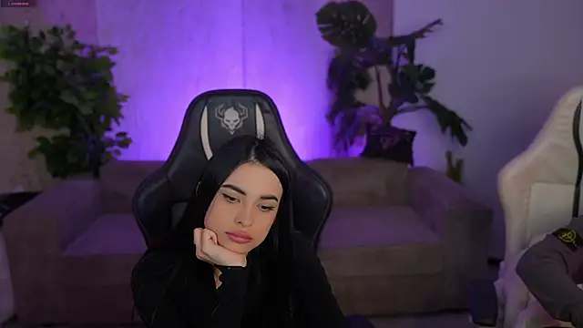 Tina Breeze online show from 11-20-25, 08:37