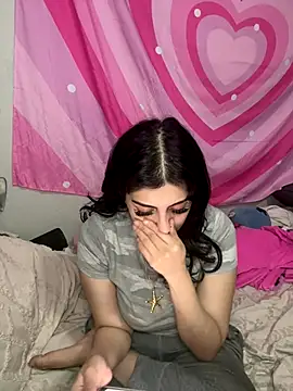 Snapshot of ThickerThanYoBitch chatting on 09-27-25, 02:45 ThickerThanYoBitch online show from 09-27-25, 02:45