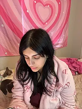 Snapshot of ThickerThanYoBitch chatting on 11-17-25, 05:39 ThickerThanYoBitch online show from 11-17-25, 05:39