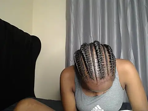 Snapshot of tasha_kimmy chatting on 01-19-26, 04:00 tasha kimmy online show from 01-19-26, 04:00