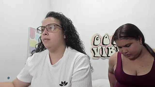 Danielaandximena online show from 02-06-26, 12:06