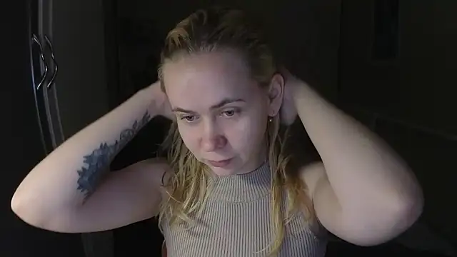 Riley Roo online show from 02-15-26, 04:39