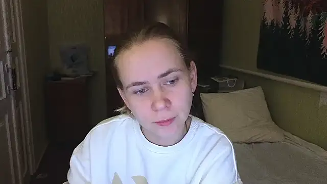 Snapshot of Riley_Roo chatting on 02-07-25, 05:40 Riley Roo online show from 02-07-25, 05:40