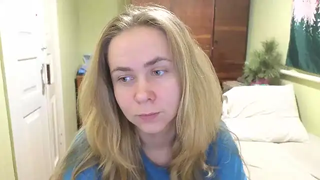 Snapshot of Riley_Roo chatting on 01-15-25, 05:58 Riley Roo online show from 01-15-25, 05:58