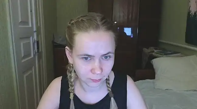 Snapshot of Riley_Roo chatting on 02-23-25, 08:44 Riley Roo online show from 02-23-25, 08:44
