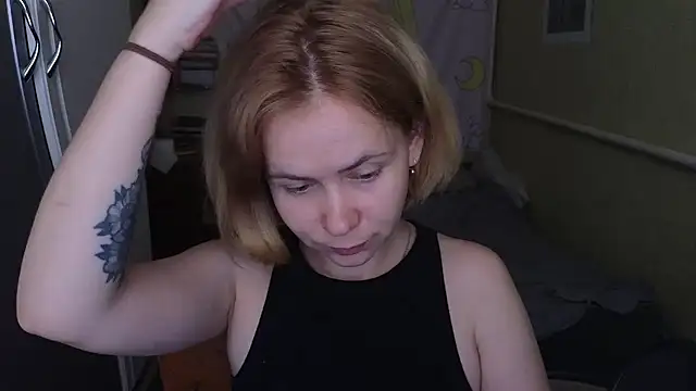 Riley Roo online show from 05-19-26, 09:49