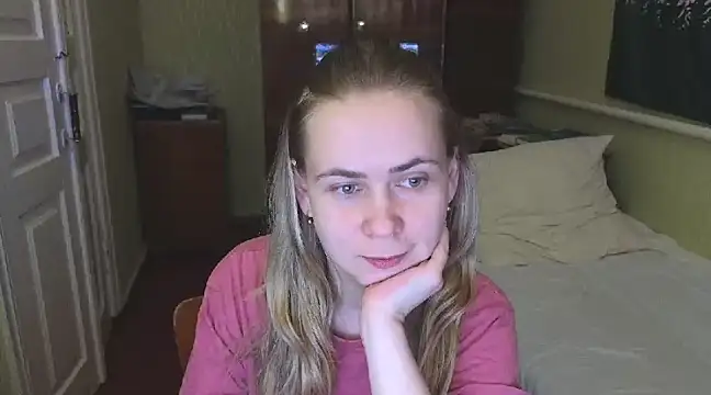 Snapshot of Riley_Roo chatting on 02-25-25, 08:32 Riley Roo online show from 02-25-25, 08:32