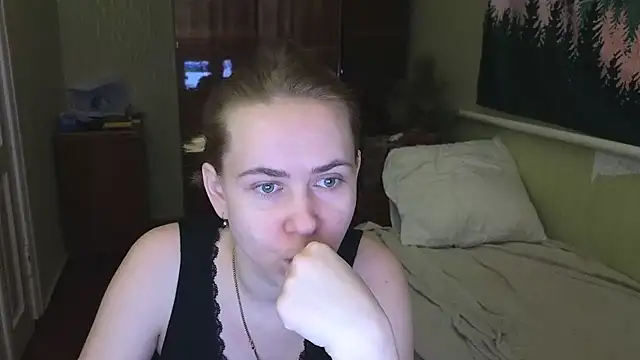 Snapshot of Riley_Roo chatting on 01-19-25, 06:21 Riley Roo online show from 01-19-25, 06:21