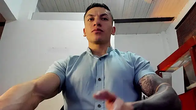 aquiles 51 online show from 10-31-25, 06:59