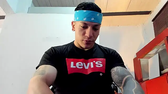 aquiles 51 online show from 10-04-25, 08:43