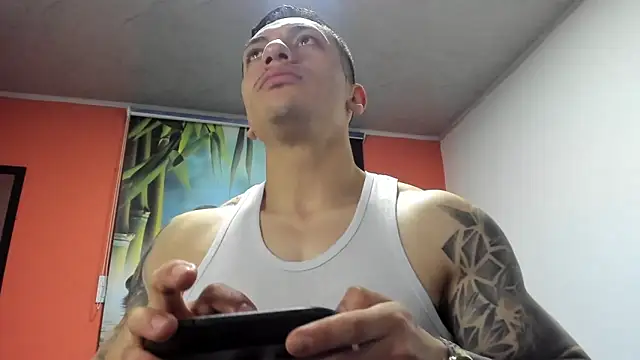 aquiles 51 online show from 11-28-25, 04:18