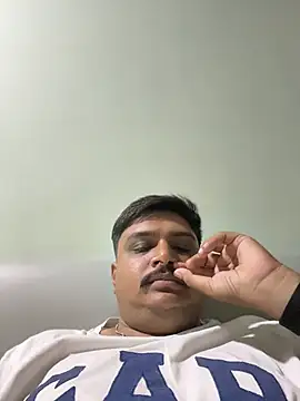 Snapshot of Parth-26 chatting on 07-12-26, 12:50 Parth-26 online show from 07-12-26, 12:50