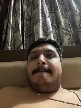 Snapshot of Parth-26 chatting on 06-10-26, 06:20 Parth-26 online show from 06-10-26, 06:20
