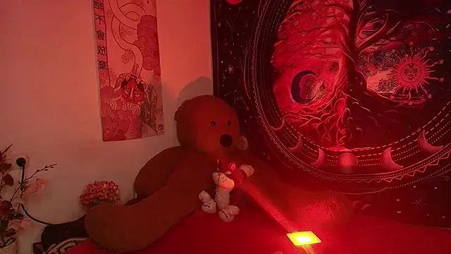 Snapshot of Elena-Rosse chatting on 10-06-25, 04:46 Elena-Rosse online show from 10-06-25, 04:46