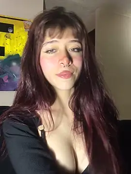 SuzzyyM online show from 12-19-25, 10:34