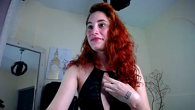 Snapshot of IsaBaileys_ chatting on 03-11-25, 10:42 IsaBaileys online show from 03-11-25, 10:42