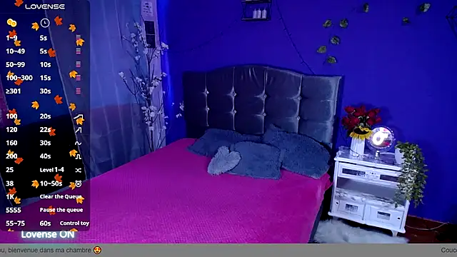 Snapshot of IsaBaileys_ chatting on 10-19-25, 07:49 IsaBaileys online show from 10-19-25, 07:49