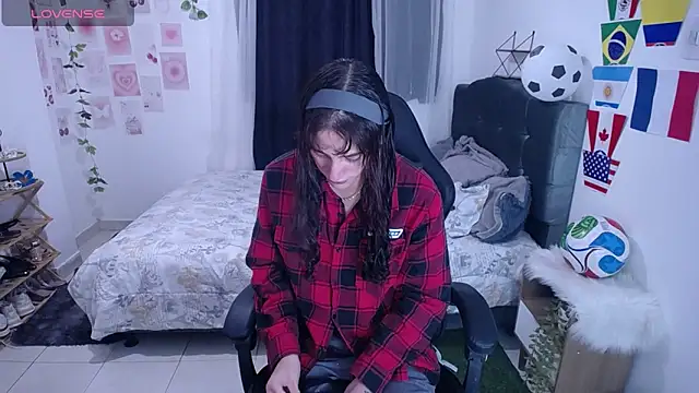 IsaBaileys  online show from 06-18-26, 11:54
