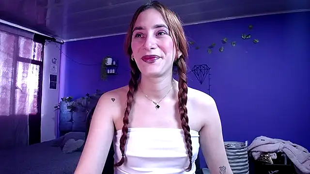 Snapshot of IsaBaileys_ chatting on 09-26-25, 10:16 IsaBaileys online show from 09-26-25, 10:16