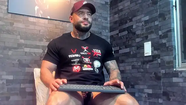 BruceDallas online show from 06-07-26, 11:43