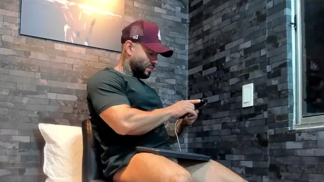 BruceDallas online show from 03-12-26, 04:18