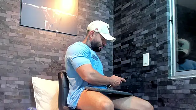 BruceDallas online show from 03-25-26, 02:44