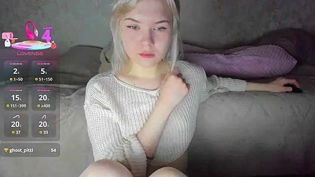 Snapshot of Dopaminegirl chatting on 03-08-25, 10:45 Dopaminegirl online show from 03-08-25, 10:45