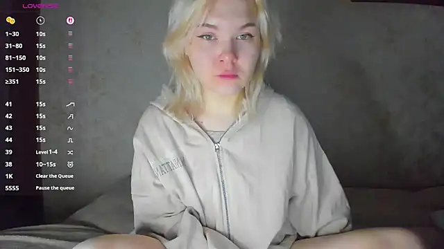 Snapshot of Dopaminegirl chatting on 03-02-26, 08:27 Dopaminegirl online show from 03-02-26, 08:27