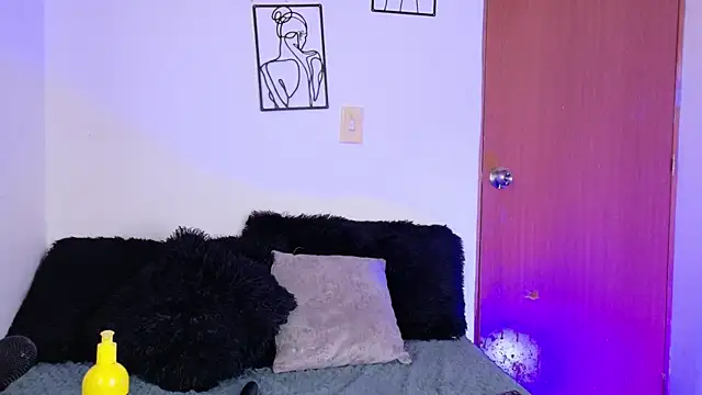 Snapshot of ale_blossom chatting on 02-20-26, 09:39 ale blossom online show from 02-20-26, 09:39