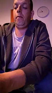 Knuffelstaaf123 online show from 04-28-26, 10:58