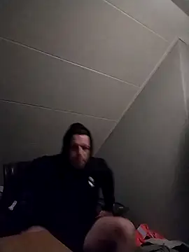 Knuffelstaaf123 online show from 03-12-26, 09:19