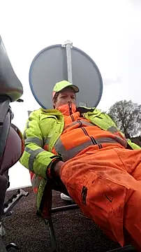 Knuffelstaaf123 online show from 04-10-26, 07:48