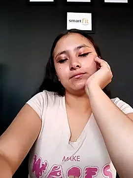 Snapshot of Cute_Penelope chatting on 03-20-25, 12:11 Cute Penelope online show from 03-20-25, 12:11