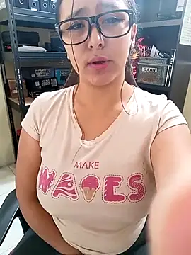 Snapshot of Cute_Penelope chatting on 03-20-25, 03:14 Cute Penelope online show from 03-20-25, 03:14