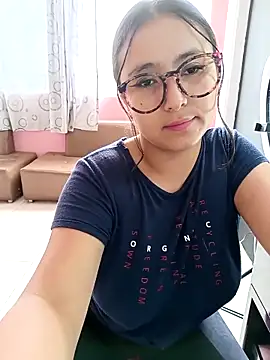 Snapshot of Cute_Penelope chatting on 02-26-25, 06:15 Cute Penelope online show from 02-26-25, 06:15