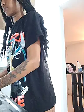 Honey-420- online show from 12-04-25, 02:21