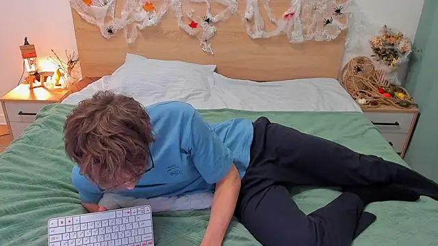 Fandi 777 online show from 10-26-25, 10:15