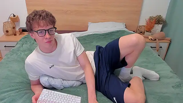 Fandi 777 online show from 11-26-25, 11:43