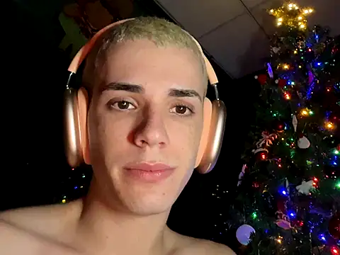 Cristian Delgado online show from 12-04-25, 05:39