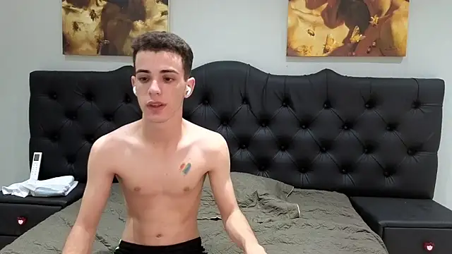 Cristian Delgado online show from 12-21-24, 05:25