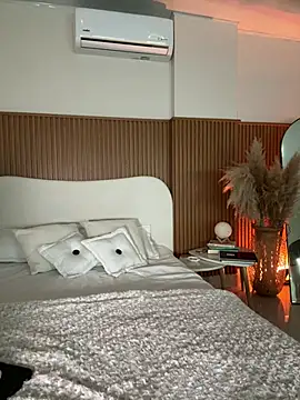 Lianh Benett online show from 01-18-26, 06:17