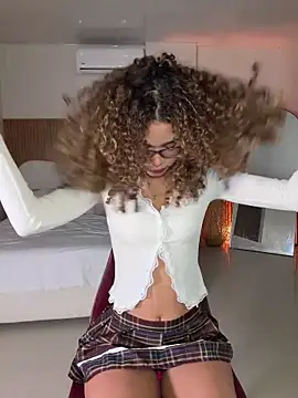 Lianh Benett online show from 02-07-26, 06:32