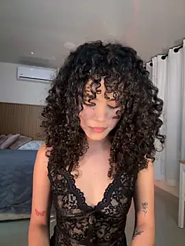 Lianh Benett online show from 10-24-25, 03:49