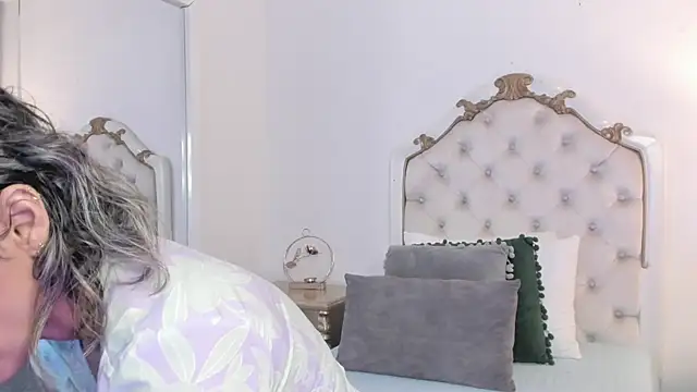 lexa 25  online show from 10-20-25, 11:33