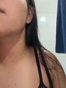 Snapshot of Sereiadenovo chatting on 11-25-25, 03:29 Sereiadenovo online show from 11-25-25, 03:29